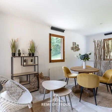 Eva Stunning With Garden Sleeps 10 וילה הונפלר