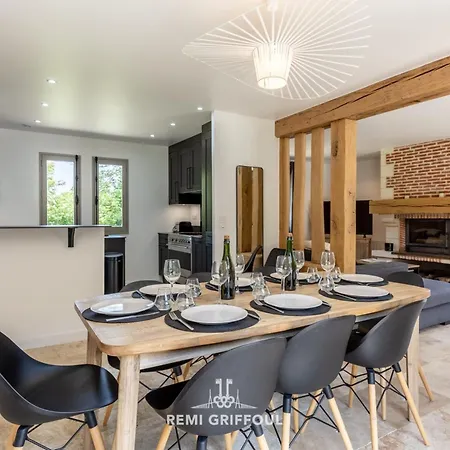 Eva Stunning With Garden Sleeps 10 Villa *