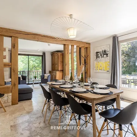 Eva - Magnificent With Garden - 10 Pax הונפלר