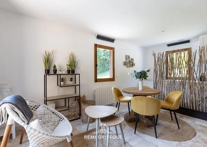 Eva Stunning With Garden Sleeps 10 Villa Honfleur