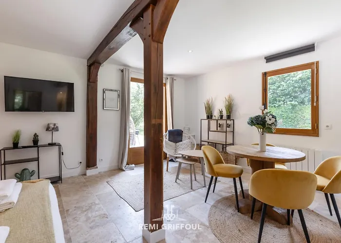 Villa Eva Stunning With Garden Sleeps 10 Honfleur